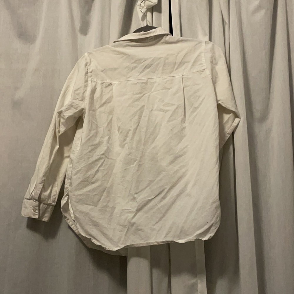 Basic white button up - Picture 3 of 3